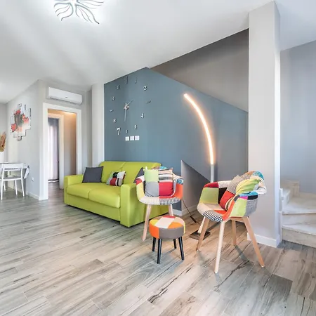 Elizabeth House * Villasimius