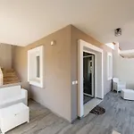 Elizabeth House