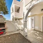 Elizabeth House Nyaraló *